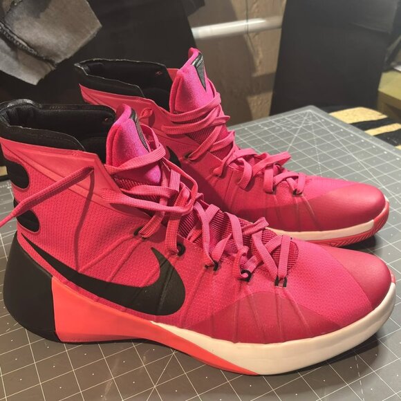 Nike Hyperdunk 2015 'Think Pink' - Picture 1 of 13